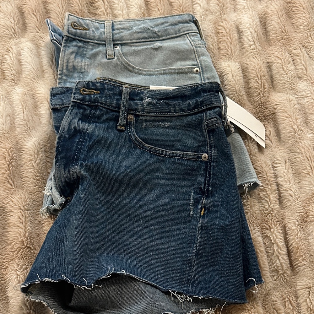 Free Assembly 90’s denim shorts set of 2 - Picture 3 of 5